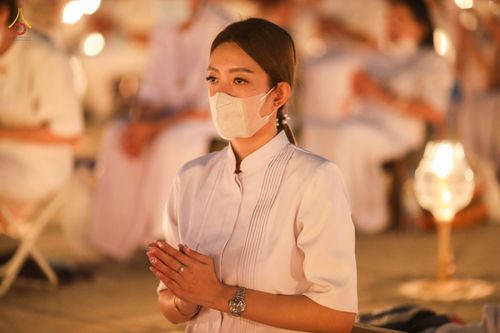 ภาพ No.81889:พิธีจุดวิสาขประทีปและเวียนประทักษิณ เนื่องในวันวิสาขบูชา วันเสาร์ที่ 3 มิถุนายน 2566 ณ ลานธรรมพระมหาธรรมกายเจดีย์ วัดพระธรรมกาย จ.ปทุมธานี