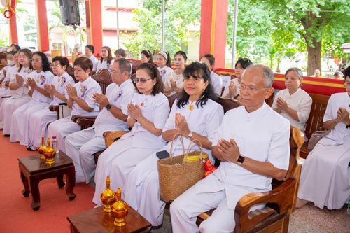 ภาพ No.339254:วันเสาร์ที่ 27 มิถุนายน พ.ศ. 2569 พิธีตักบาตรแด่คณะสงฆ์ 323 วัด 4 จังหวัดชายแดนภาคใต้ พิธีถวายสังฆทานแด่คณะสงฆ์ 323 วัด ปีที่ 22 ครั้งที่ 187 พิธีมอบกองทุนหนุนแรงใจช่วยครูใต้ ปีที่ 19 ครั้งที่ 150 และพิธีทำบุญอุทิศส่วนกุศลให้ผู้วายชนม์
