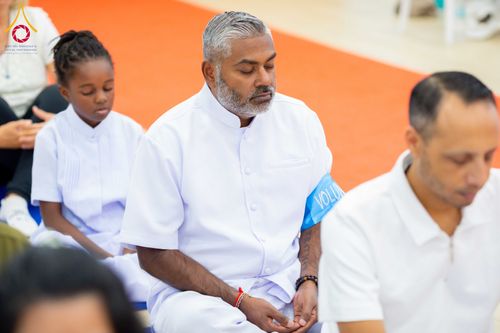 ภาพ No.313245:วันอาทิตย์ที่ 8 มีนาคม พ.ศ. 2569 พิธีสมโภชรูปเหมือนพระมงคลเทพมุนี (สด จนฺทสโร) และพิธีทอดผ้าป่าสามัคคีเพื่อสร้างวิหารพระมงคลเทพมุนี ณ วัดพุทธเคปทาวน์ ประเทศแอฟริกาใต้