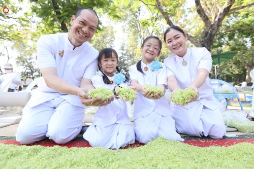 ภาพ No.304019:วันที่ 25 มกราคม พ.ศ. 2569 พิธีต้อนรับพระธรรมยาตรา  รร.สามัคคีราษฏร์บำรุง-วัดพระธรรมกาย ในโครงการธรรมยาตรา กตัญญูบูชา มหาปูชนียาจารย์ พระมงคลเทพมุนี(สด จนฺทสโร) พระผู้ปราบมาร อนุสรณ์สถาน 7 แห่ง ปีที่ 14