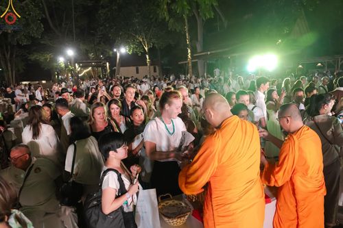 ภาพ No.156591:วัดพุทธบาหลีและวัดพระธรรมกาย จัดปฏิบัติธรรมนานาชาติ 1,151 คนจาก 78 ประเทศ ใน "วันสันติภาพสากล" ณ บาหลี อินโดนีเซีย วันเสาร์ที่ 21 กันยายน พ.ศ. 2567 เวลา 16.00-21.00 น. ณ พิพิธภัณฑ์ ARMA เมืองอูบุด จังหวัดบาหลี ประเทศอินโดนีเซีย