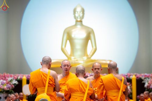 ภาพ No.180751:พิธีบรรพชาอุปสมบท โครงการอุปสมบทบูชาธรรมมหาปูชนียาจารย์ ประจำปีพุทธศักราช 2567 วันเสาร์ที่ 7 ธันวาคมพ.ศ. 2567 ณ วัดพระธรรมกาย จ.ปทุมธานี