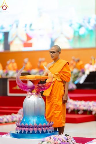 ภาพ No.154711:พิธีทอดผ้าป่าสมทบกฐินวัดพระธรรมกาย และสมทบกฐิน 30,000 วัดทั่วไทย ครั้งที่ 2 ณ สภาธรรมกายสากล วัดพระธรรมกาย วันอังคารที่ 17 กันยายน พ.ศ. 2567