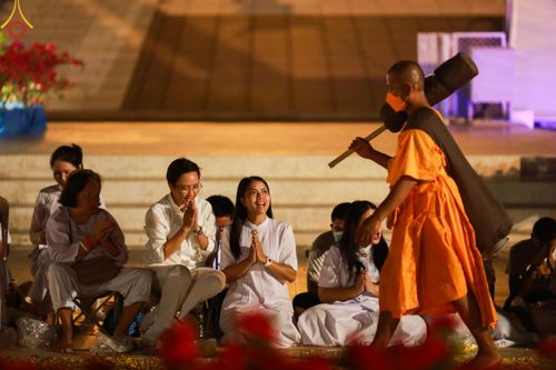 ภาพ No.120525:พิธีต้อนรับพระธรรมยาตรา ในโครงการธรรมยาตรา กตัญญูบูชา มหาปูชนียาจารย์ พระมงคลเทพมุนี(สด จนฺทสโร) พระผู้ปราบมาร อนุสรณ์สถาน 7 แห่ง ปีที่ 12 วันที่ 28 มกราคม พ.ศ. 2567 ณ วัดพระธรรมกาย จ.ปทุมธานี (ชุดที่ 2)