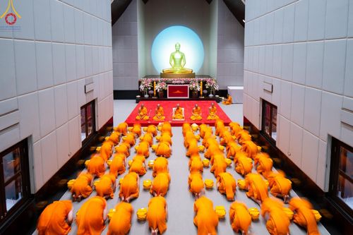 ภาพ No.141545:พิธีบรรพชาอุปสมบท โครงการอุปสมบทหมู่รุ่นผู้บริหาร รุ่นที่ 14 โครงการอุปสมบทหมู่ธรรมทายาท ระดับอุดมศึกษา รุ่นที่ 51 ภาคฤดูฝน ณ โบสถ์พระไตรปิฎก วัดพระธรรมกาย ในวันเสาร์ที่ 15 มิถุนายน พ.ศ. 2567