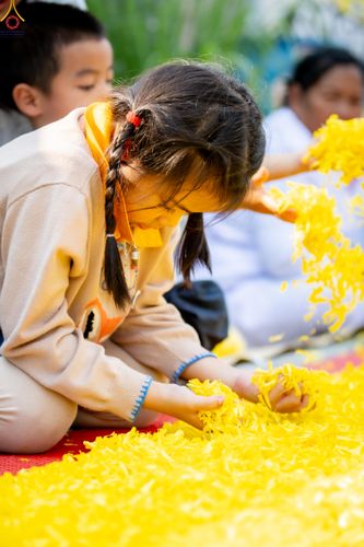 ภาพ No.294947:วันที่ 14 มกราคม พ.ศ. 2569 พิธีต้อนรับพระธรรมยาตรา อนุสรณ์สถานลำดับที่ 4  สถานที่เกิดด้วยกายธรรม ณ วัดโบสถ์บน ต.บางคูเวียง จ.นนทบุรี ในโครงการธรรมยาตรา กตัญญูบูชา มหาปูชนียาจารย์ พระมงคลเทพมุนี(สด จนฺทสโร) พระผู้ปราบมาร อนุสรณ์สถาน 7 แห่ง ปีที่ 14