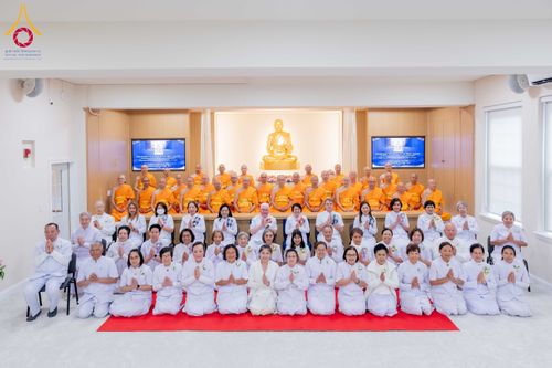 ภาพ No.319192:วันที่ 29 มีนาคม พ.ศ.2569 พิธีอัญเชิญรูปหล่อพระมงคลเทพมุนี (สด จนฺทสโร) ประดิษฐาน ณ ห้องปฏิบัติธรรม “มงคลรัตนโชติ”  วัดพระธรรมกายชิคาโก ประเทศสหรัฐอเมริกา