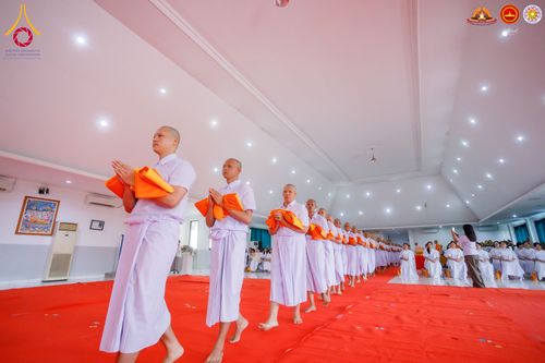 ภาพ No.283645:วันเสาร์ที่ 20 ธันวาคม  2568 พิธีบรรพชาสามเณร ณ ประเทศอินโดนีเซีย