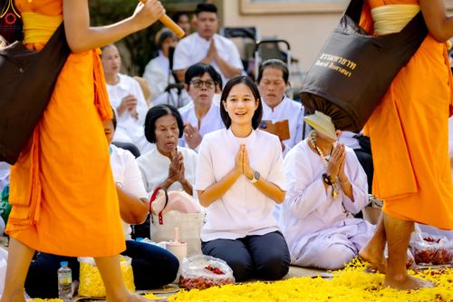 ภาพ No.295218:วันที่ 16 มกราคม พ.ศ. 2569 พิธีต้อนรับพระธรรมยาตรา อนุสรณ์สถานลำดับที่ 4 (ภาพชุดที่ 2) สถานที่เกิดด้วยกายธรรม ณ วัดโบสถ์บน ต.บางคูเวียง จ.นนทบุรี ในโครงการธรรมยาตรา กตัญญูบูชา มหาปูชนียาจารย์ พระมงคลเทพมุนี(สด จนฺทสโร) พระผู้ปราบมาร อนุสรณ์สถาน 7 แห่ง ปี