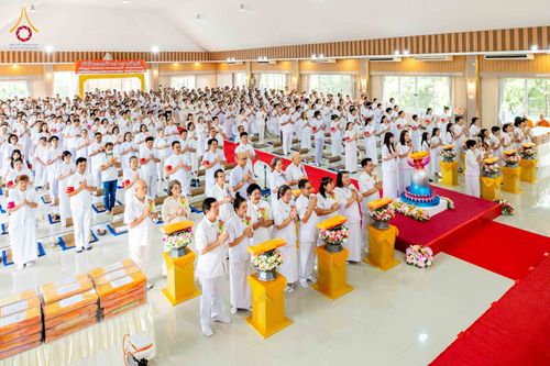 ภาพ No.346574:วันอาทิตย์ที่ 30 สิงหาคม พ.ศ.2569 พิธีทอดผ้าป่า สวดธรรมจักรกัปปวัตนสูตรกลั่นแผ่นดินโปรยรัตนชาติ  สถาปนาองค์พระเจดีย์เพื่อสร้างสันติภาพโลก  ณ ศูนย์ปฏิบัติธรรมพนมสารคาม (เพชรตะวัน) จังหวัดฉะเชิงเทรา