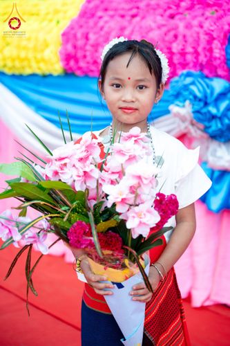 ภาพ No.176225:พิธีทอดกฐินสมทบ โดยมูลนิธิธรรมกาย ในนามหลวงพ่อธัมมชโย ณ วัดสัทธนารามา บานา วิหาร เมืองไดยุน รัฐอรุนาจาลประเทศ ประเทศอินเดีย วันที่ 15 พฤศจิกายน พ.ศ. 2567