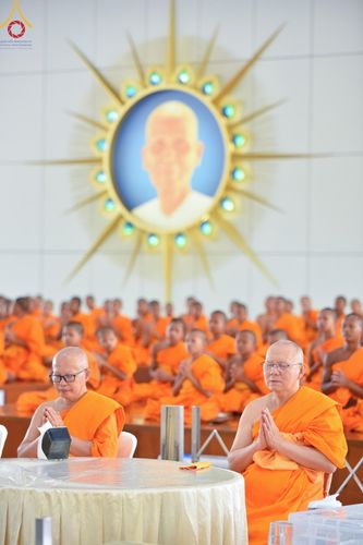 ภาพ No.147800:พิธีถวายภัตตาหารเมนูสวรรค์ ในพรรษาแห่งการเข้าถึงธรรม วันเสาร์ที่ 10 สิงหาคม พ.ศ. 2567 ณ หอฉันคุณยายอาจารย์ฯ วัดพระธรรมกาย