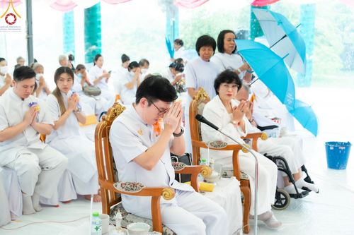 ภาพ No.146613:พิธีทอดผ้าป่าสร้างหลังคาอาคาร 80 ปี หลวงพ่อธัมมชโย ณ ศูนย์ปฎิบัติธรรมวิหารแดง จังหวัดสระบุรี วันอาทิตย์ที่ 28 กรกฎาคม พ.ศ. 2567