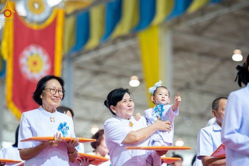 ภาพ No.154550:พิธีทอดผ้าป่าสมทบกฐินวัดพระธรรมกาย และสมทบกฐิน 30,000 วัดทั่วไทย ครั้งที่ 2 ณ สภาธรรมกายสากล วัดพระธรรมกาย วันอังคารที่ 17 กันยายน พ.ศ. 2567