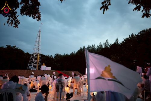 ภาพ No.261936:วันที่ 14 ตุลาคม พ.ศ. 2568 พิธีกลั่นแผ่นดิน โปรยทรายตอกเสาเข็มมหามงคลต้นแรก  สร้างองค์พระเจดีย์และจุดประทีปถวายเป็นพุทธบูชา ณ ศูนย์ปฏิบัติธรรมชัยนาท ต.ธรรมามูล อ.ชัยนาท จ.ชัยนาท