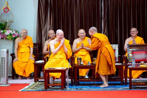 ภาพ No.238721:วันเสาร์ที่ 16 สิงหาคม พ.ศ. 2568 สัมมนาคณะสงฆ์โครงการกฐินสามัคคี 30,000 วัดทั่วไทย เพื่อฟื้นฟูพระพุทธศาสนา ณ แผ่นดินทอง พระมหาเจดีย์ทัตตชีโว ศูนย์อบรมเยาวชนกาญจนบุรี
