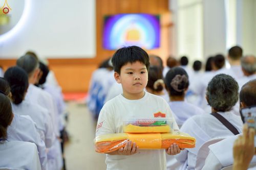 ภาพ No.250111:วันที่ 26-28 กันยายน พ.ศ. 2568 โครงการอบรมอุบาสกแก้ว อุบาสิกาแก้ว รุ่นที่ 3 ตัวแทนทอดกฐินสามัคคีทั่วไทย 30,000 วัด ณ ศูนย์ปฏิบัติธรรมจันทบุรี จ.จันทบุรี