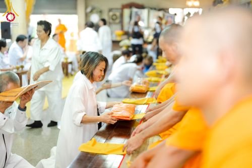 ภาพ No.196635:พิธีทอดผ้าป่าทำนุบำรุงศาสนสถาน ณ วัดไทยเจริญ ตำบลบางขุนกอง อำเภอบางกรวย จังหวัดนนทบุรี  ในโครงการธรรมยาตรา กตัญญูบูชา มหาปูชนียาจารย์ พระมงคลเทพมุนี(สด จนฺทสโร) พระผู้ปราบมาร อนุสรณ์สถาน 7 แห่ง ปีที่ 13 วันที่ 17 มกราคม พ.ศ. 2568