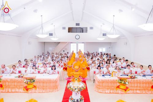 ภาพ No.175063:พิธีทอดกฐิน วัดพระธรรมกายซิลิคอนวัลเลย์ มลรัฐแคลิฟอร์เนีย ประเทศสหรัฐอเมริกา บูชาธรรม 80 ปี หลวงพ่อธัมมชโย โดยคณะศิษยานุศิษย์วัดพระธรรมกาย วันที่ 27 ตุลาคม พ.ศ. 2567