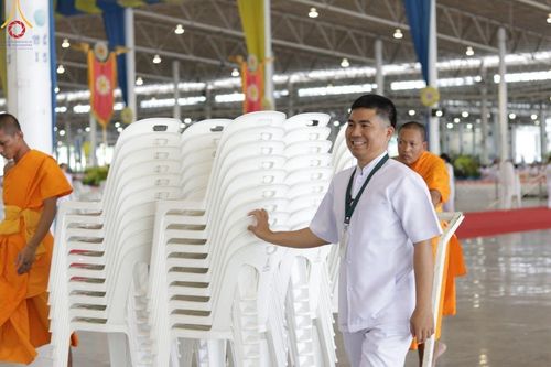 ภาพ No.150633:V.44 เพื่อพ่อ ภาพเตรียมงาน ปฎิบัติงาน ของเจ้าหน้าที่ อาสาสมัคร ทุกสถานะ เพื่อความสำเร็จ ในงานวันธรรมชัย วันอังคารที่ 27 สิงหาคม พ.ศ. 2567