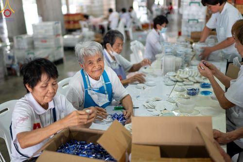 ภาพ No.60882:V.37 ยิ่งกว่าดี เพื่อ 80 ปีของพ่อ ภาพการเตรียมงานของหน่วยงานต่างๆ เพื่อพิธีฉลองอายุวัฒนมงคล 80 ปี หลวงพ่อธัมมชโย และรับถวายมหาสังฆทาน 10,000 กว่าวัดทั่วประเทศ ในวันคุ้มครองโลก วันจันทร์ที่ 22 เมษายน พ.ศ. 2567