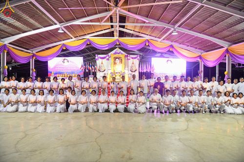 ภาพ No.139012:กิจกรรมเฉลิมพระเกียรติ สมเด็จพระนางเจ้าฯ พระบรมราชินี เนื่องในโอกาสวันเฉลิมพระชนมพรรษา พิธีเจริญพระพุทธมนต์ , ทำบุญตักบาตรพระสงฆ์ ถวายพระราชกุศล , พิธีถวายเครื่องราชสักการะ , และพิธีจุดเทียนถวายพระพรชัยมงคล วันที่ 3 มิถุนายน พ.ศ. 2567 ณ อาคารโถงช้าง วัดพ