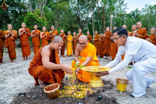 ภาพ No.92006:5 งานมหัคคตกุศล ณ วัดสิริวิเวก แขวงจำปาสัก สปป. ลาว วันที่ 1 พฤศจิกายน พ. ศ. 2566