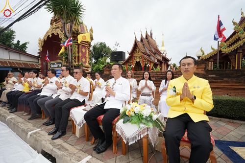 ภาพ No.146293:ตักบาตรพระ 1,384 รูป ทำบุญเมืองฝางครบรอบ 1,383 ปี ถวายเป็นพระราชกุศลแด่พระบาทสมเด็จพระเจ้าอยู่หัว เนื่องในโอกาสพระราชพิธีมหามงคล เฉลิมพระชนมพรรษา 6 รอบ 72 พรรษา วันเสาร์ที่ 27 กรกฎาคม พ.ศ.2567  ณ ถนนหน้าที่ว่าการอำเภอฝาง จ.เชียงใหม่