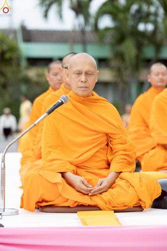 ภาพ No.241937:วันอาทิตย์ที่ 31 สิงหาคม พ.ศ. 2568 พิธีทำบุญแด่คณะสงฆ์ 122 รูป ฉลอง 121 ปี อำเภอคลองหลวง จ.ปทุมธานี เพื่อนำส่งช่วยเหลือคณะสงฆ์ 323 วัด 4 จังหวัดชายแดนภาคใต้ และช่วยเหลือประชาชนจากเหตุปะทะ แนวชายแดนไทย-กัมพูชา ณ บริเวณหน้าที่ว่าการอำเภอคลองหลวง 