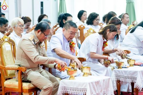 ภาพ No.199188:พิธีทอดผ้าป่าทำนุบำรุงศาสนสถาน ณ วัดไร่ขิง ตำบลไร่ขิง อำเภอสามพราน จังหวัดนครปฐม ในโครงการธรรมยาตรา กตัญญูบูชา มหาปูชนียาจารย์ พระมงคลเทพมุนี(สด จนฺทสโร) พระผู้ปราบมาร อนุสรณ์สถาน 7 แห่ง ปีที่ 13 วันที่ 21 มกราคม พ.ศ. 2568