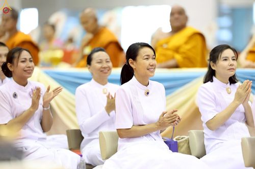 ภาพ No.236266:วันที่ 3 สิงหาคม พ.ศ. 2568 พิธีมุทิตาสักการะพระภิกษุ ผู้สอบได้เปรียญธรรม 9 ประโยค ระดับโลก ปีที่ 37, พิธีมอบโล่และทุนการศึกษา สำนักเรียนบาลีดีเด่นทั่วประเทศ ณ ห้องแก้วสารพัดนึก 1 วัดพระธรรมกาย