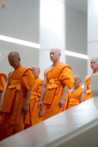 ภาพ No.229201:วันเสาร์ที่ 14 มิถุนายน พ.ศ. 2568 พิธีบรรพชา , พิธีถวายบาตร , พิธีอุปสมบท ในโครงการบรรพชาอุปสมบทหมู่ ผู้บริหารรุ่นที่ 15 และ อุดมศึกษา รุ่นที่ 52 ณ โบสถ์พระไตรปิฎก วัดพระธรรมกาย