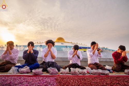 ภาพ No.120066:พิธีต้อนรับพระธรรมยาตรา ในโครงการธรรมยาตรา กตัญญูบูชา มหาปูชนียาจารย์ พระมงคลเทพมุนี(สด จนฺทสโร) พระผู้ปราบมาร อนุสรณ์สถาน 7 แห่ง ปีที่ 12 วันที่ 28 มกราคม พ.ศ. 2567 ณ วัดพระธรรมกาย จ.ปทุมธานี