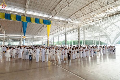 ภาพ No.223200:วันที่ 2 -10 พฤษภาคม พ.ศ. 2568 พิธีตัดปอยผม ปลงผม พิธีขอขมาลาอุปสมบทอุทิศชีวิต ของอุบาสก พิสิทธิ์ หมื่นแกล้ว  ณ วัดพระธรรมกาย