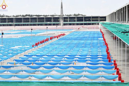 ภาพ No.218673:วันพฤหัสบดีที่ 17 เมษายน พ.ศ. 2568 การเตรียมงานในลานธรรม , สภาธรรมกายสากล , วิหารคด  เพื่องานวันคุ้มครองโลก 22 เมษายน พ.ศ. 2568