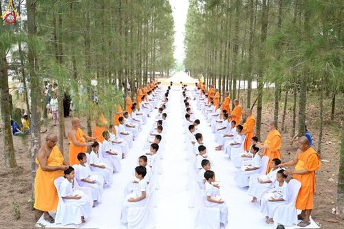 ภาพ No.213833:วันเสาร์ที่ 29 มีนาคม พ.ศ. 2568 พิธีตัดปอยผม ขอขมาผู้ปกครอง มอบบาตร-ผ้าไตร และพิธีบรรพชาสามเณร ณ ศูนย์ปฏิบัติธรรมจังหวัดระยอง (บ้านช่องลม) ต.บางบุตร อ.บ้านค่าย จ.ระยอง