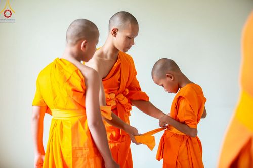 ภาพ No.216419:วันเสาร์ที่ 5 เมษายน พ.ศ. 2568 พิธีขอบรรพชา พิธีขอสรณคมน์และศีล พิธีขอนิสสัย พิธีถวายบาตร ในโครงการบรรพชาสามเณรฟื้นฟูพระพุทธศาสนาทั่วไทย  ณ วัดพระพุทธบาท ราชวรมหาวิหาร ต.ขุนโขลน อ.พระพุทธบาท จ.สระบุรี