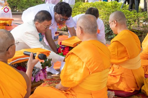 ภาพ No.130517:พิธีบรรพชาธรรมทายาท ในโครงการบรรพชา 1,250 รูป ณ แดนประสูติ สวนลุมพินี ประเทศเนปาล วันที่ 9 มีนาคม พ.ศ. 2567