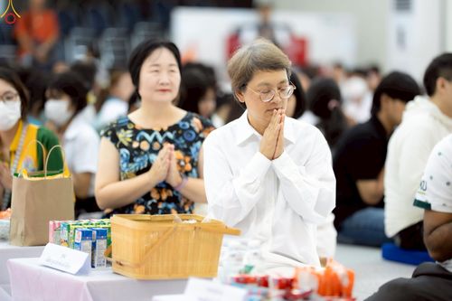 ภาพ No.243110:วันพฤหัสบดีที่ 4 กันยายน พ.ศ. 2568 เวลา 07.00-08.15 น. มหาวิทยาลัยเกษตรศาสตร์ กำแพงแสน ร่วมทำบุญตักบาตร Freshy KU85 พระสงฆ์ 85 รูป