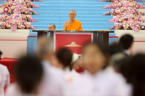 ภาพ No.215440:วันอาทิตย์ต้นเดือนที่ 6 เมษายน พ.ศ. 2568 ขบวนอัญเชิญผ้าป่าสมทบ มหาสังฆทาน 40,000 กว่าวัดทั่วประเทศ ณ สภาธรรมกายสากล วัดพระธรรมกาย