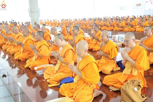 ภาพ No.231950:วันที่ 5 กรกฎาคม พ.ศ. 2568 พิธีถวายภัตตาหารเมนูสวรรค์ เพื่อการบรรลุธรรม ณ หอฉันคุณยายอาจารย์ฯ วัดพระธรรมกาย