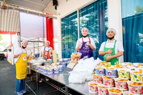 ภาพ No.192326:พิธีทอดผ้าป่าทำนุบำรุงศาสนสถาน ณ วัดเทพพล แขวงบางพรม เขตตลิ่งชัน กรุงเทพมหานคร ในโครงการธรรมยาตรา กตัญญูบูชา มหาปูชนียาจารย์ พระมงคลเทพมุนี(สด จนฺทสโร) พระผู้ปราบมาร อนุสรณ์สถาน 7 แห่ง ปีที่ 13 วันที่ 9 มกราคม พ.ศ. 2568