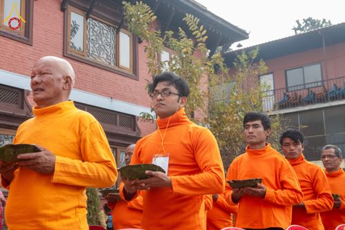 ภาพ No.209821:วันที่ 28 กุมภาพันธ์ พ.ศ.2568 พิธีเปิดโครงการบวชสามเณร พิธีถวายไทยธรรม พิธีขอขมามอบผ้าไตร  ณ เมืองปาตัน ประเทศเนปาล