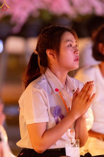 ภาพ No.125066:พิธีเวียนประทักษิณและจุดมาฆประทีป (ชุดที่ 2) ในวันมาฆบูชา เสาร์ที่ 24 กุมภาพันธ์ พ.ศ. 2567 ณ พระมหาธรรมกายเจดีย์ วัดพระธรรมกาย