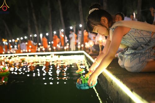 พิธีลอยกระทงธรรม ณ สระเศรษฐีทะเลบุญ มหาวิหารพระมงคลเทพมุนีฯ วัดพระธรรมกาย วันศุกร์ที่ 15 พฤศจิกายน พ.ศ.2567 (วันเพ็ญ 15 ค่ำ เดือน 12)