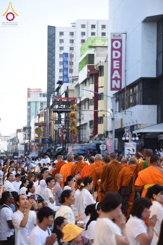 ภาพ No.147917:มหาสังฆทานครั้งยิ่งใหญ่ ตักบาตรพระ 10,000 รูป คณะสงฆ์ 4 ประเทศ 14 จังหวัดภาคใต้ วันอาทิตย์ที่ 11 สิงหาคม พ.ศ. 2567 ณ นิพัทธ์อุทิศ 3 ใจกลางนครหาดใหญ่ จ.สงขลา
