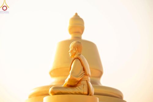 ภาพ No.201078:พิธีตักบาตรพระธรรมยาตรา ณ อนุสรณ์สถานลำดับที่ 5 สถานที่เผยแผ่วิชชาธรรมกายครั้งแรก อนุสรณ์สถานบางปลา วัดบางปลา อำเภอบางเลน จังหวัดนครปฐม ในโครงการธรรมยาตรา กตัญญูบูชา มหาปูชนียาจารย์ พระมงคลเทพมุนี(สด จนฺทสโร) พระผู้ปราบมาร อนุสรณ์สถาน 7 แห่ง ปีที่ 13