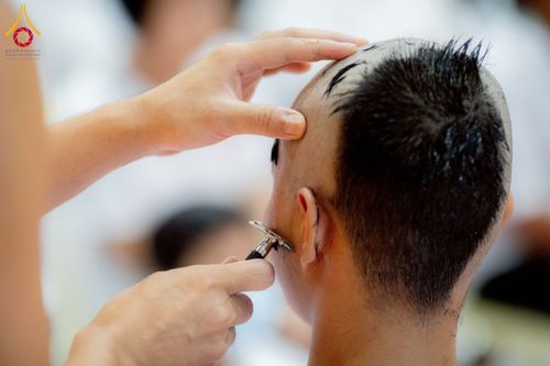 ภาพ No.213590:วันเสาร์ที่ 29 มีนาคม พ.ศ. 2568 พิธีปลงผม โครงการสามเณรยุวธรรมทายาท รุ่นที่ 33 โครงการสามเณรมัชฌิมธรรมทายาท รุ่นที่ 29 ณ ห้องปฏิบัติธรรมวิหารคด คอร์ 13 วัดพระธรรมกาย