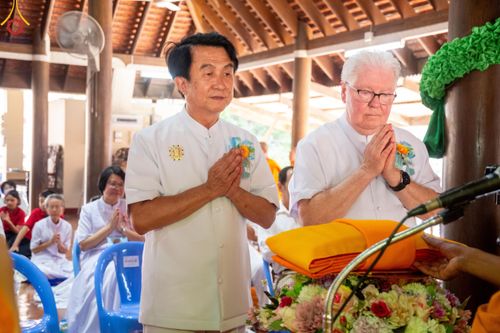 ภาพ No.192016:พิธีทอดผ้าป่าทำนุบำรุงศาสนสถาน ณ วัดสรรเพชญ ต.ยายชา อ.สามพราน จ.นครปฐม ในโครงการธรรมยาตรา กตัญญูบูชา มหาปูชนียาจารย์ พระมงคลเทพมุนี(สด จนฺทสโร) พระผู้ปราบมาร อนุสรณ์สถาน 7 แห่ง ปีที่ 13 วันที่ 9 มกราคม พ.ศ. 2568