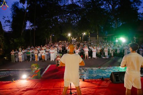 ภาพ No.156433:วัดพุทธบาหลีและวัดพระธรรมกาย จัดปฏิบัติธรรมนานาชาติ 1,151 คนจาก 78 ประเทศ ใน "วันสันติภาพสากล" ณ บาหลี อินโดนีเซีย วันเสาร์ที่ 21 กันยายน พ.ศ. 2567 เวลา 16.00-21.00 น. ณ พิพิธภัณฑ์ ARMA เมืองอูบุด จังหวัดบาหลี ประเทศอินโดนีเซีย